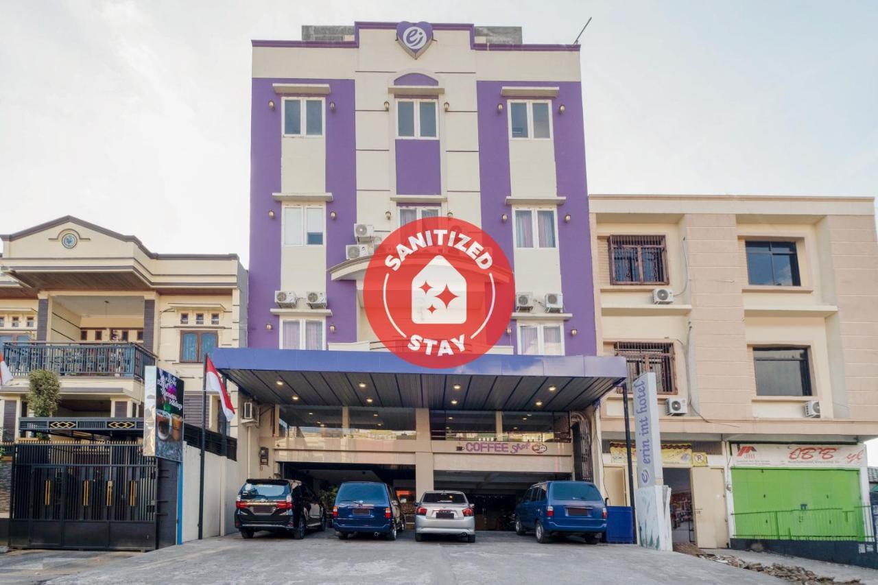 Erin Int Hotel Sungguminasa Bagian luar foto