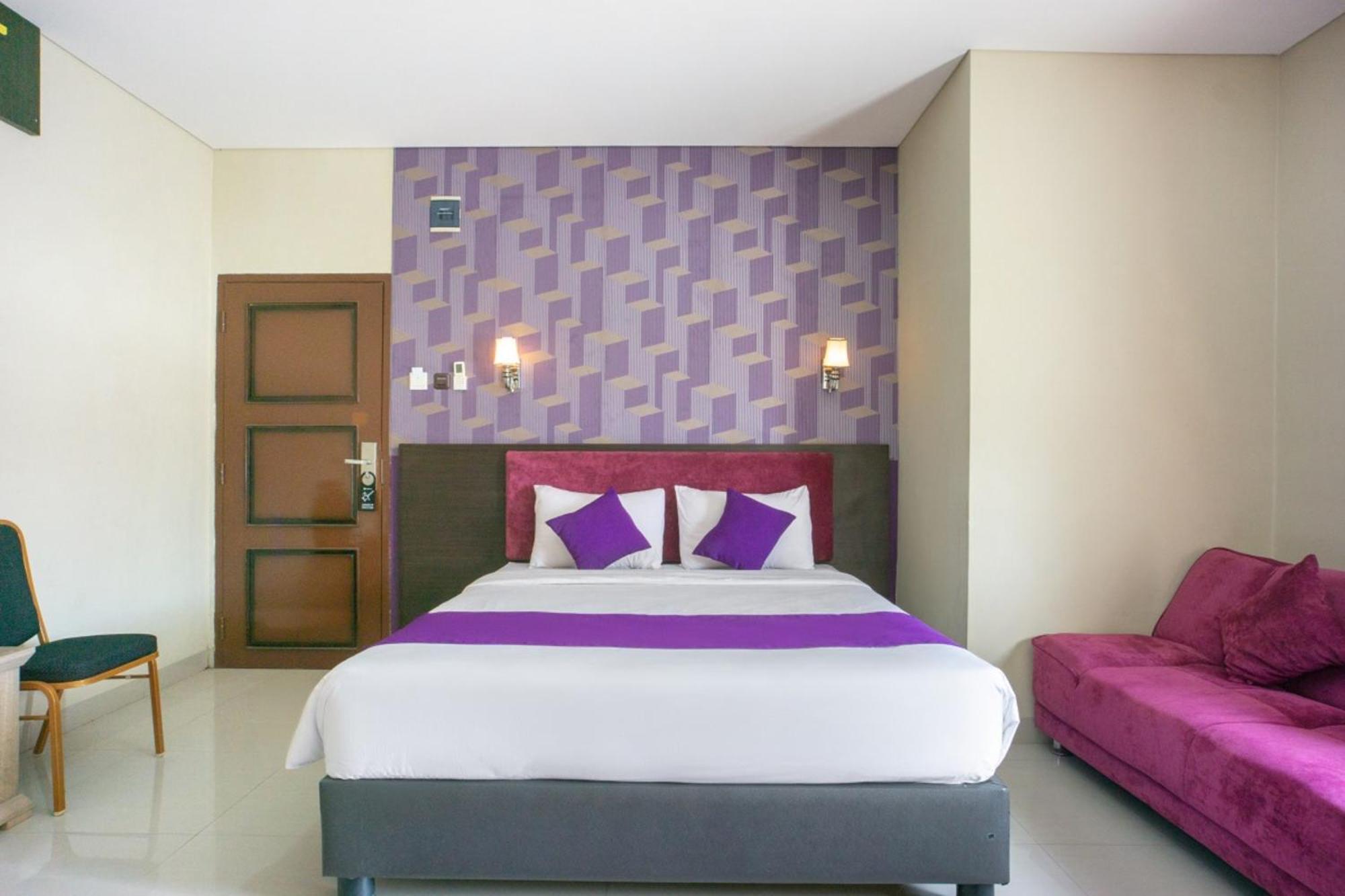 Erin Int Hotel Sungguminasa Bagian luar foto
